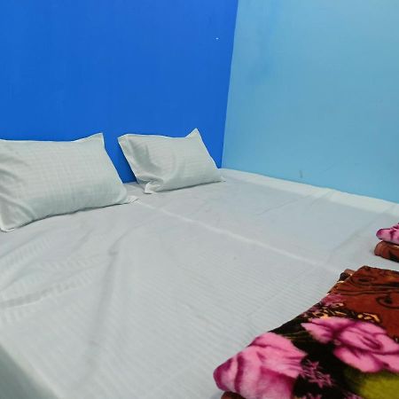 Baba Guest House Уджайн Екстериор снимка