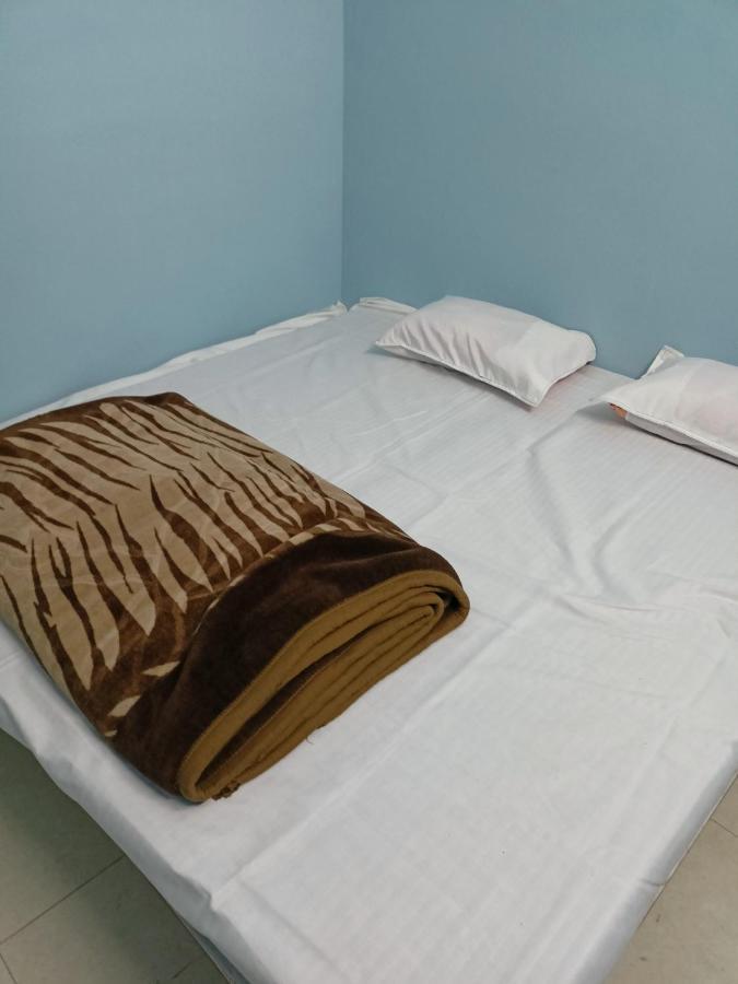 Baba Guest House Уджайн Екстериор снимка