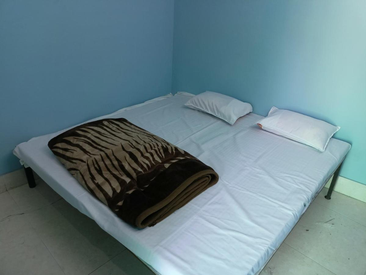 Baba Guest House Уджайн Екстериор снимка