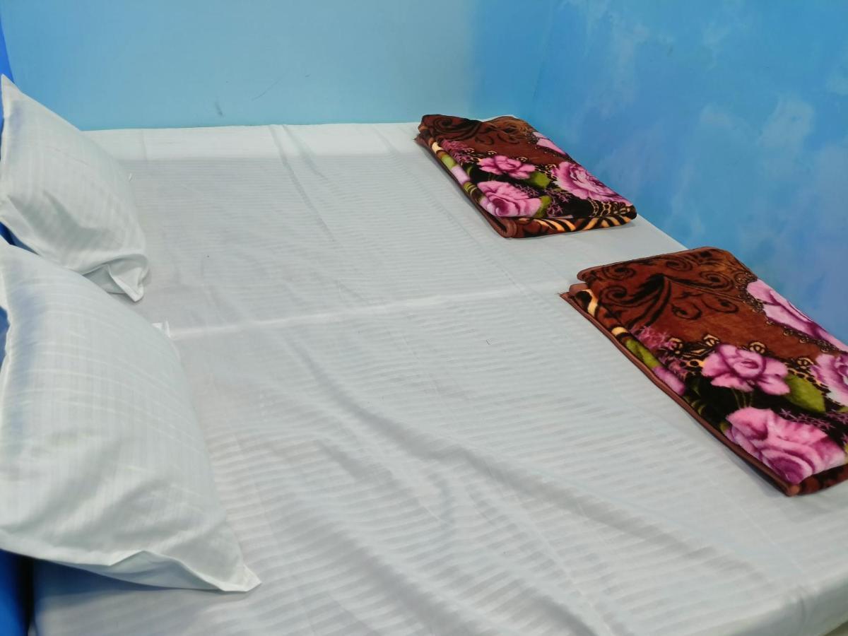 Baba Guest House Уджайн Екстериор снимка